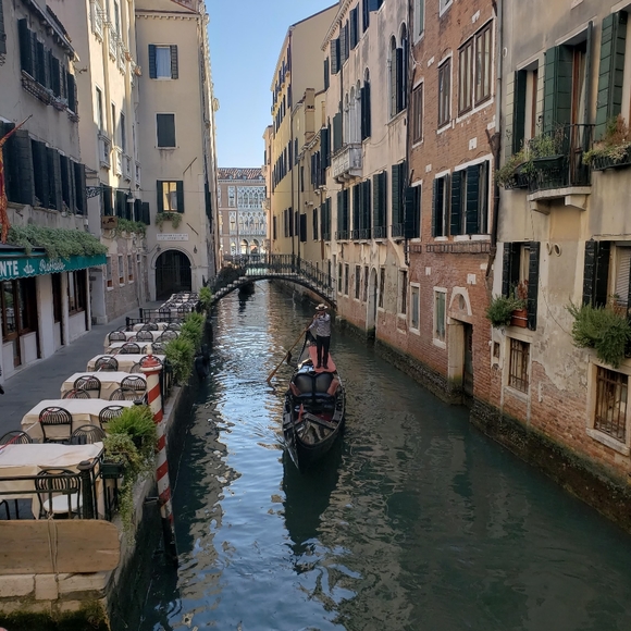 Meet the Posher - Picture 9 of 11